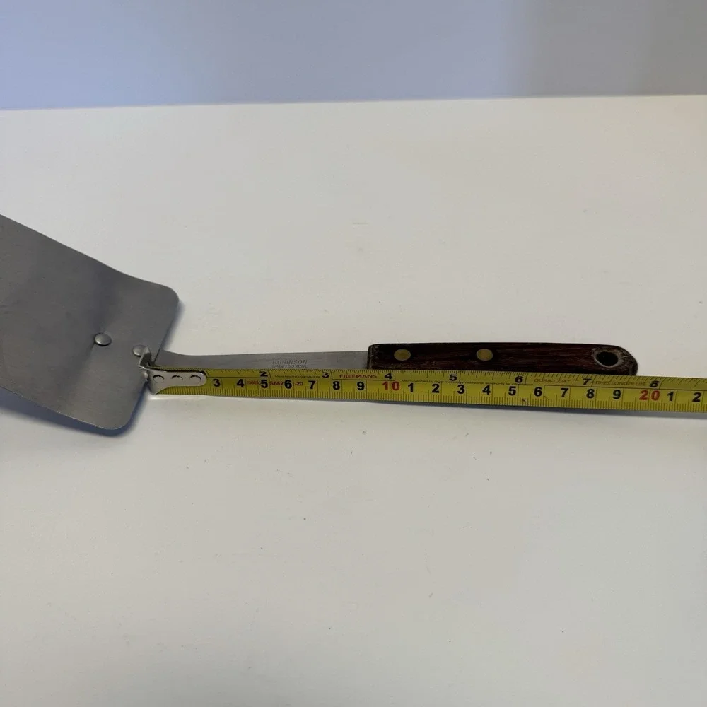 Robinson Knife Co. preowned 12